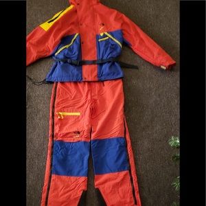 Hey I am selling my snow suit made by north face